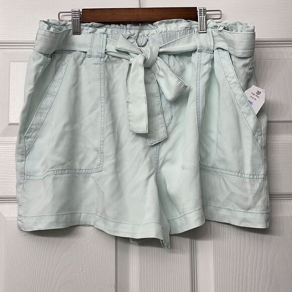 Women’s Belted Utility Shorts Size XXL - Picture 2 of 6